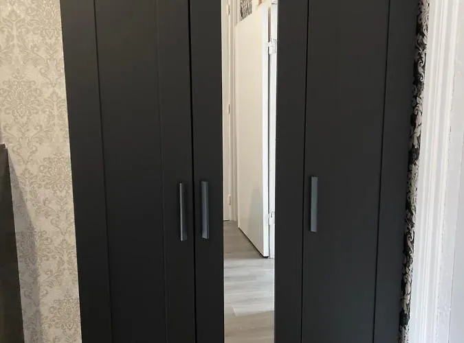 Proche De Lieux Touristiques à *